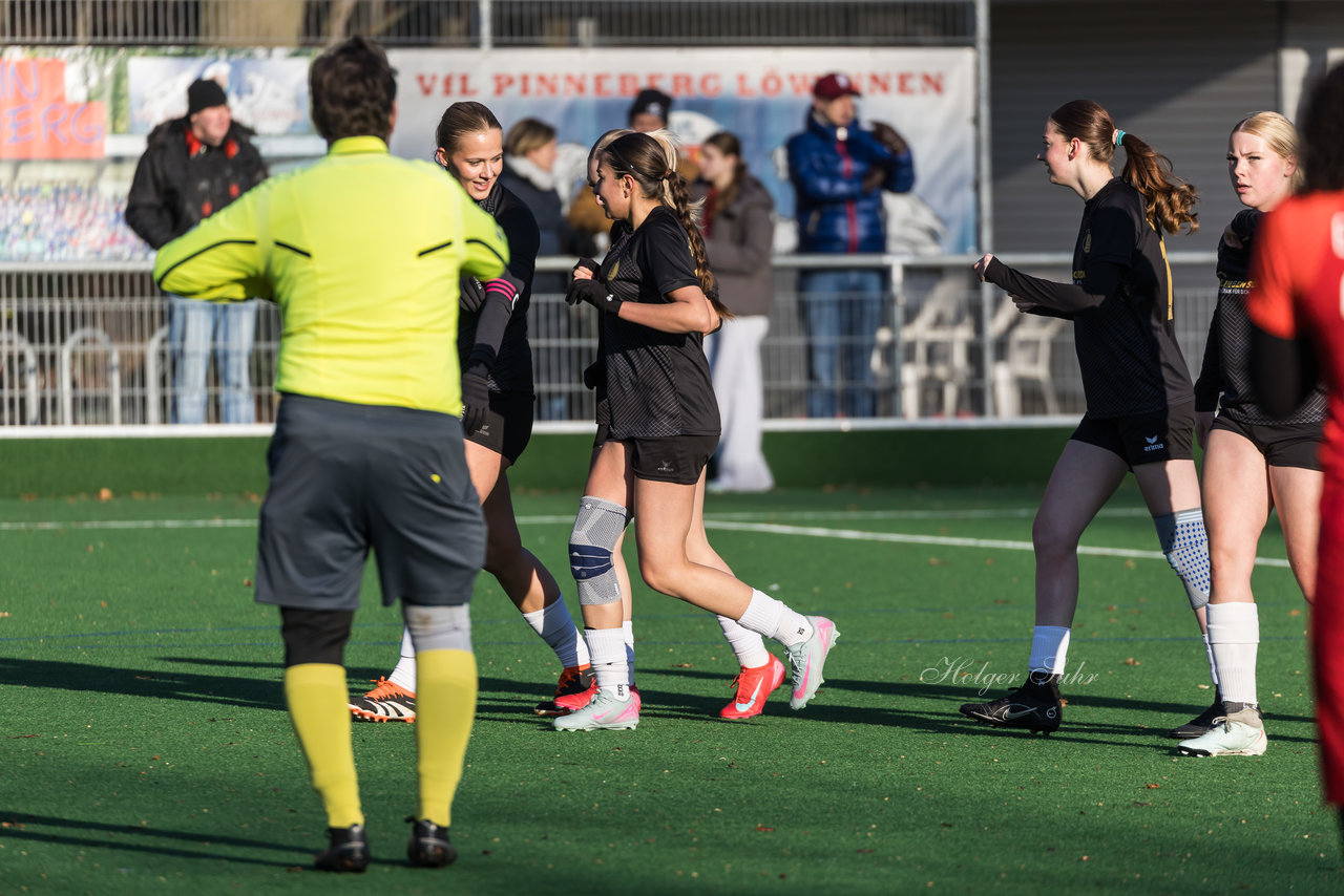 Bild 393 - wBJ VfL Pinneberg2 - Eimsbuttler TV 3 : Ergebnis: 5:0